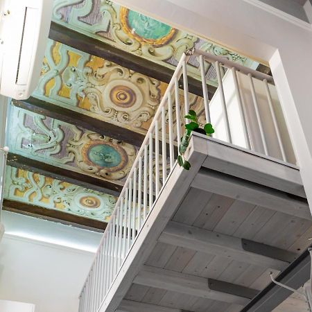 Апартаменты Charming Frescoed Loft Болонья Экстерьер фото